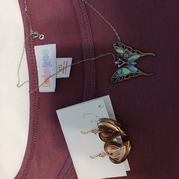 LuLaRoe Head to Toe! - Picture 2 of 3